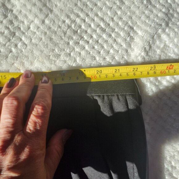 Pants  Straight Fit Size 42W x 32L - Picture 4 of 9